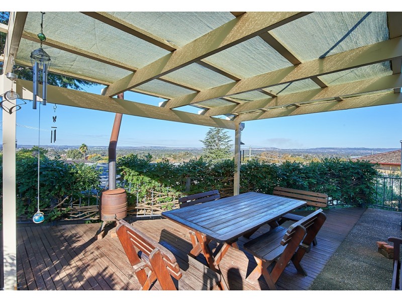 1 Bellevue Parade, Kooringal NSW 2650