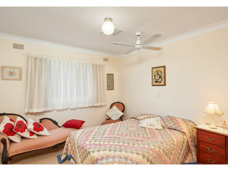 1 Bellevue Parade, Kooringal NSW 2650