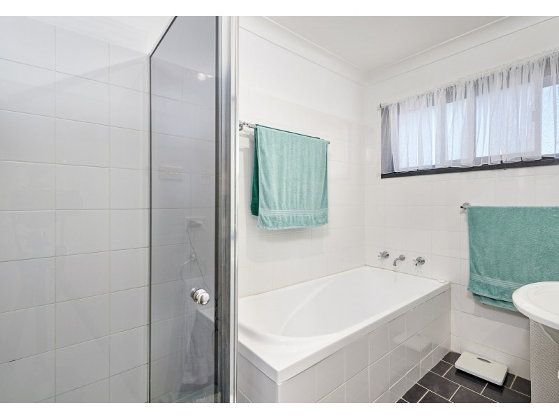 1 Bellevue Parade, Kooringal NSW 2650