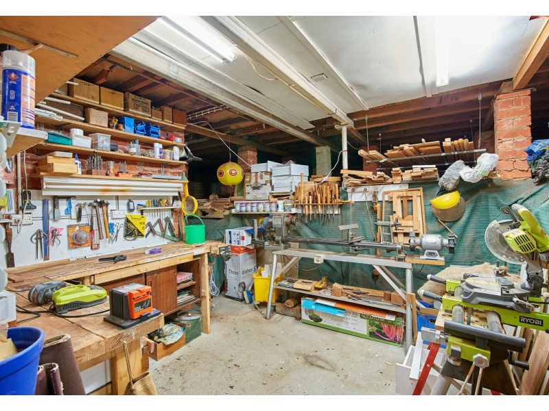 1 Bellevue Parade, Kooringal NSW 2650