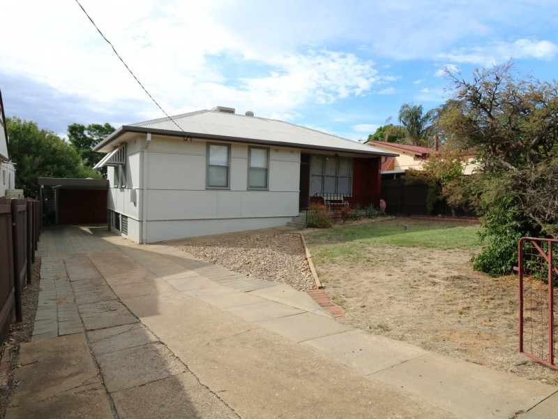 10 Spooner Street, Mount Austin NSW 2650