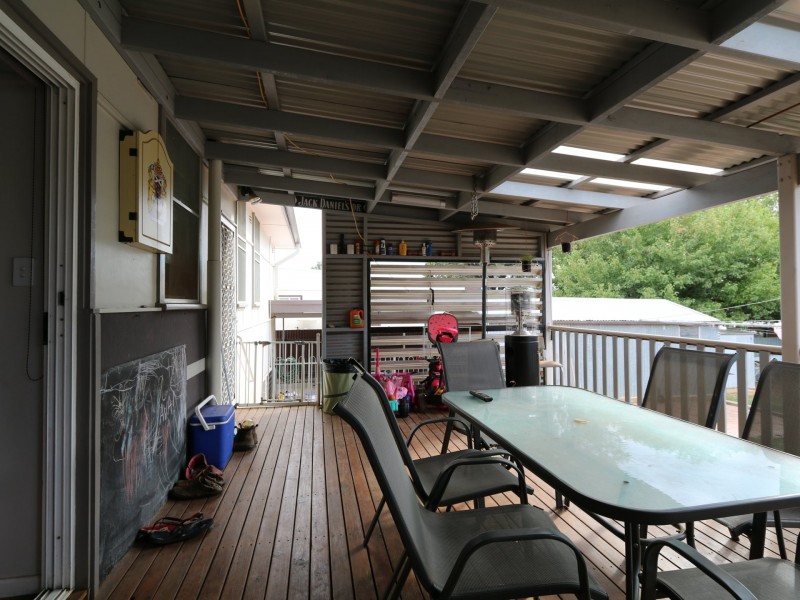 10 Spooner Street, Mount Austin NSW 2650