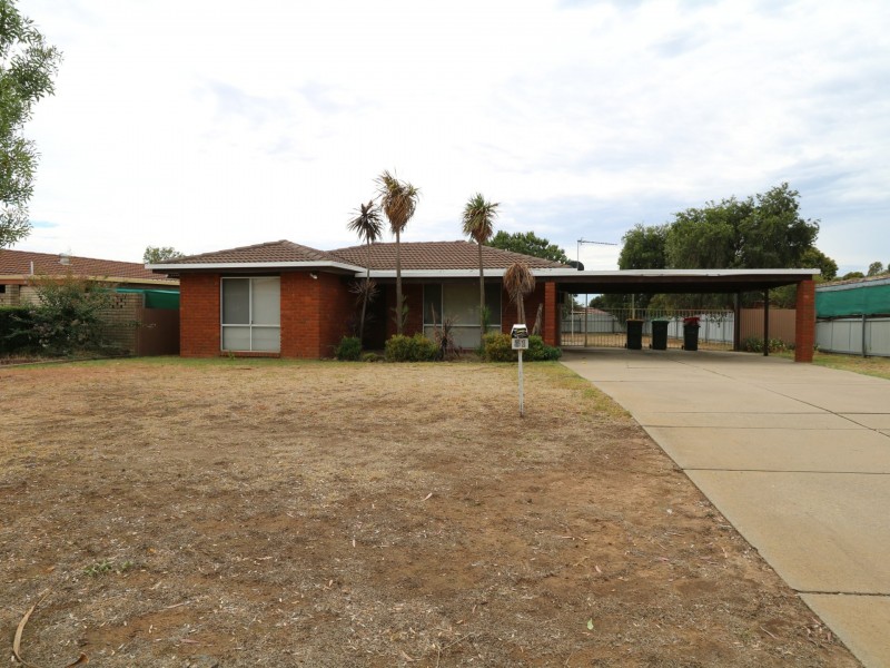 31 Darri Street, Glenfield Park NSW 2650