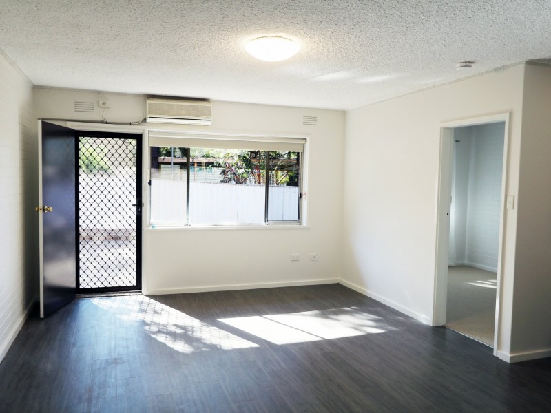 2/143 Lake Albert Road, Kooringal NSW 2650