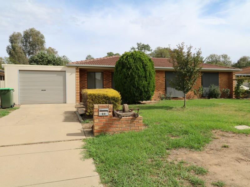 28 Wiradjuri Crescent, Wagga Wagga NSW 2650