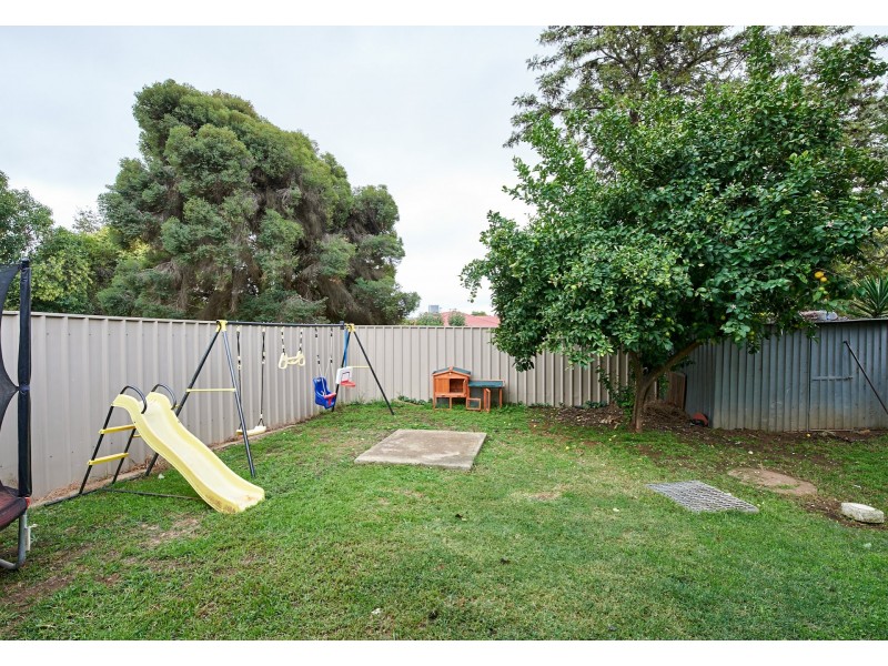 17 Telopea Crescent, Lake Albert NSW 2650