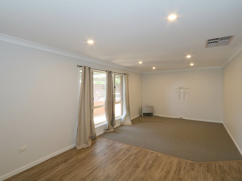 48 Lamilla Street, Glenfield Park NSW 2650