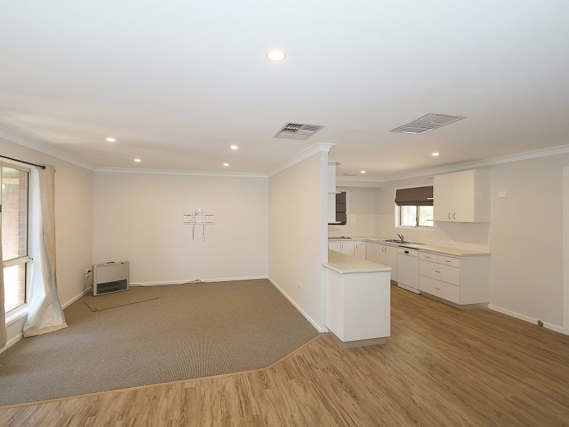 48 Lamilla Street, Glenfield Park NSW 2650