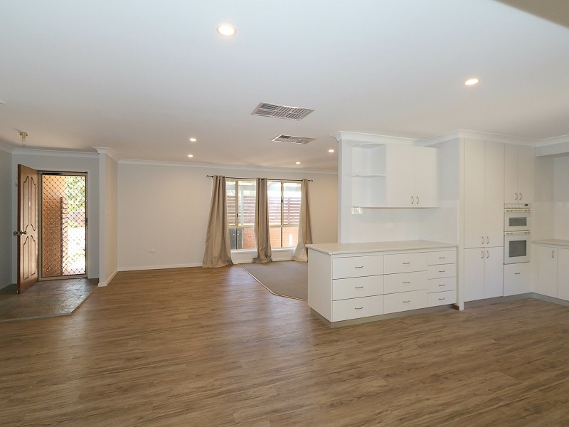 48 Lamilla Street, Glenfield Park NSW 2650