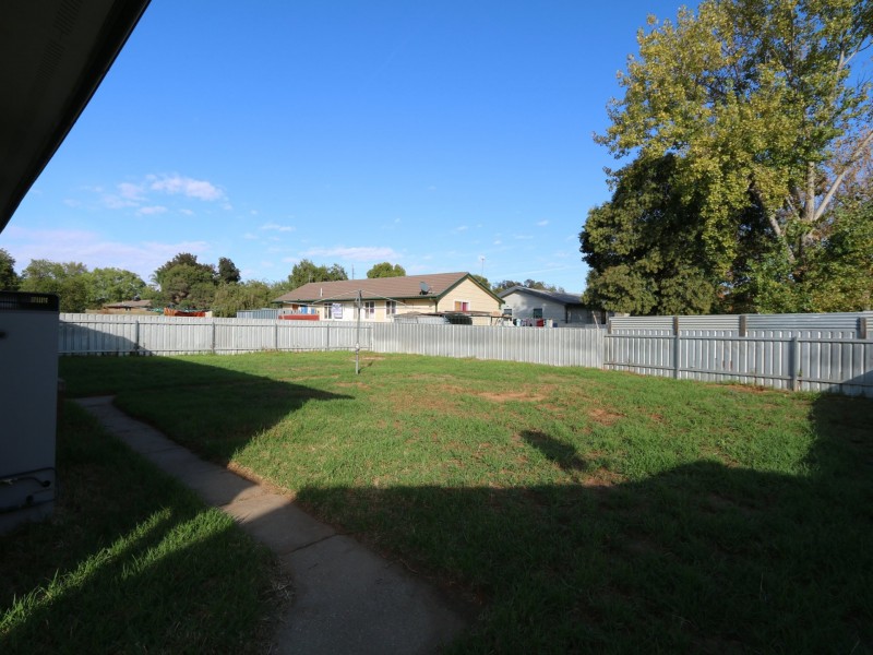 157 Raye Street, Tolland NSW 2650