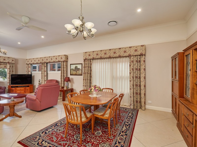 24 Thorne Street, Wagga Wagga NSW 2650