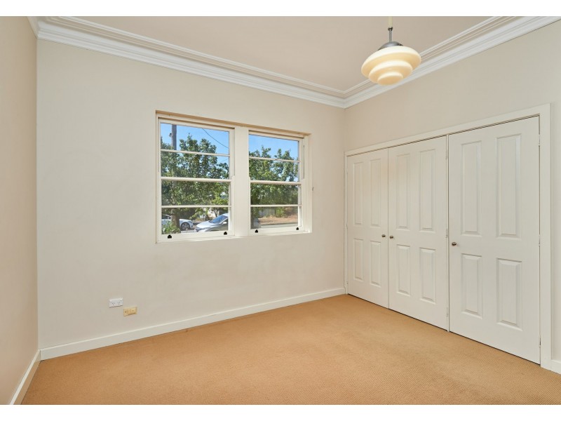 52 Meurant Avenue, Wagga Wagga NSW 2650