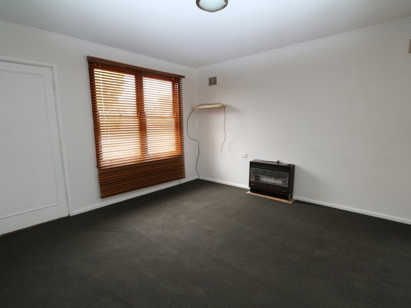44 Gilmore Avenue, Mount Austin NSW 2650