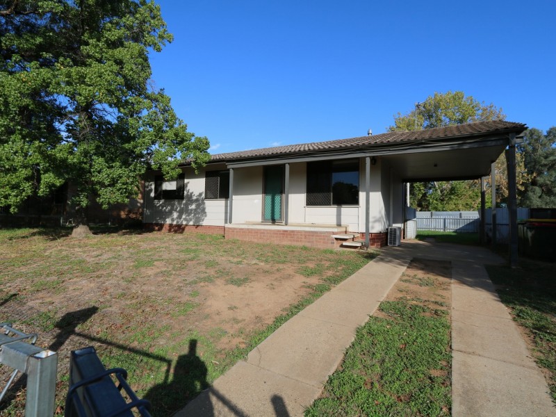 157 Raye Street, Tolland NSW 2650