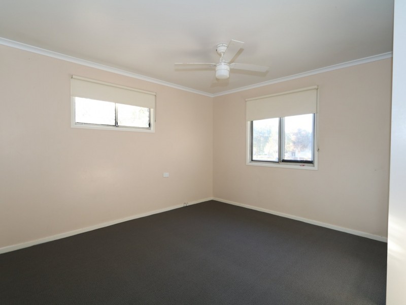 137 Raye Street, Tolland NSW 2650