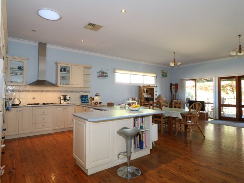 18 Richard Street, Wagga Wagga NSW 2650