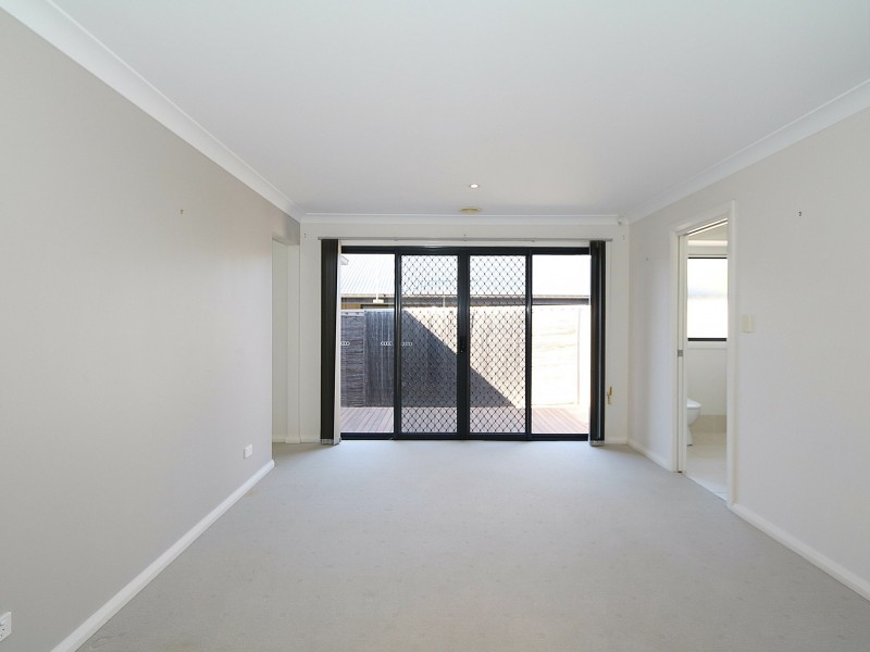 6 Barrima Drive, Glenfield Park NSW 2650