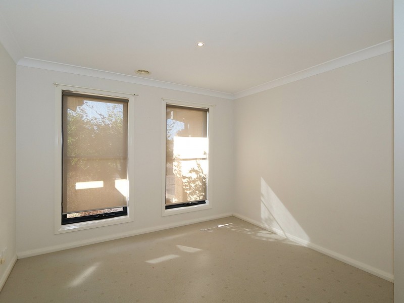 6 Barrima Drive, Glenfield Park NSW 2650