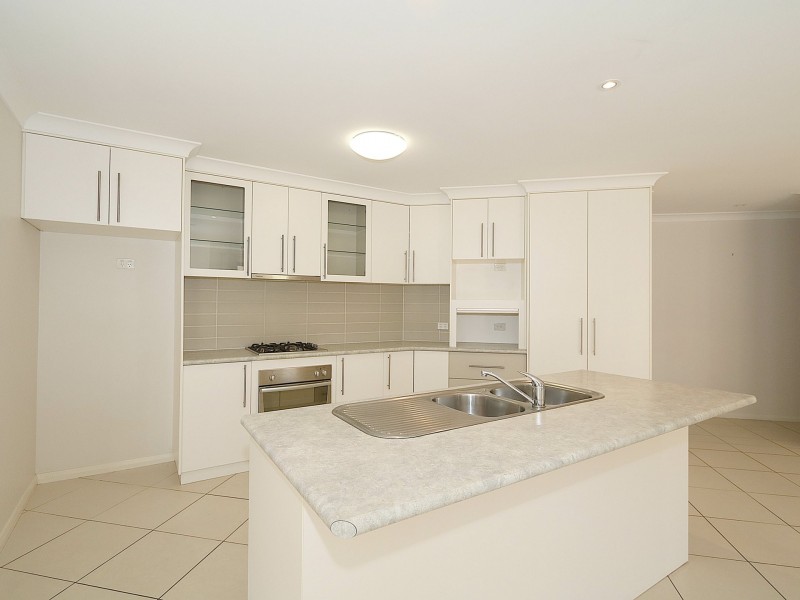 6 Barrima Drive, Glenfield Park NSW 2650