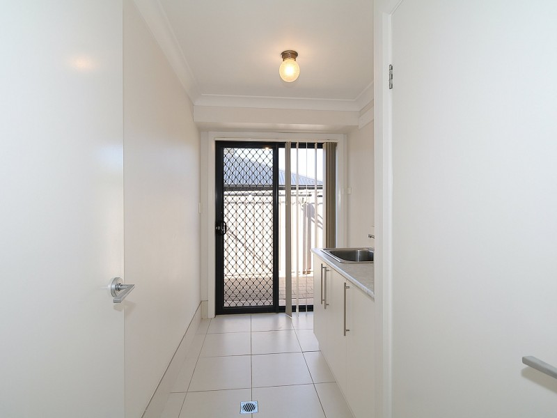 6 Barrima Drive, Glenfield Park NSW 2650