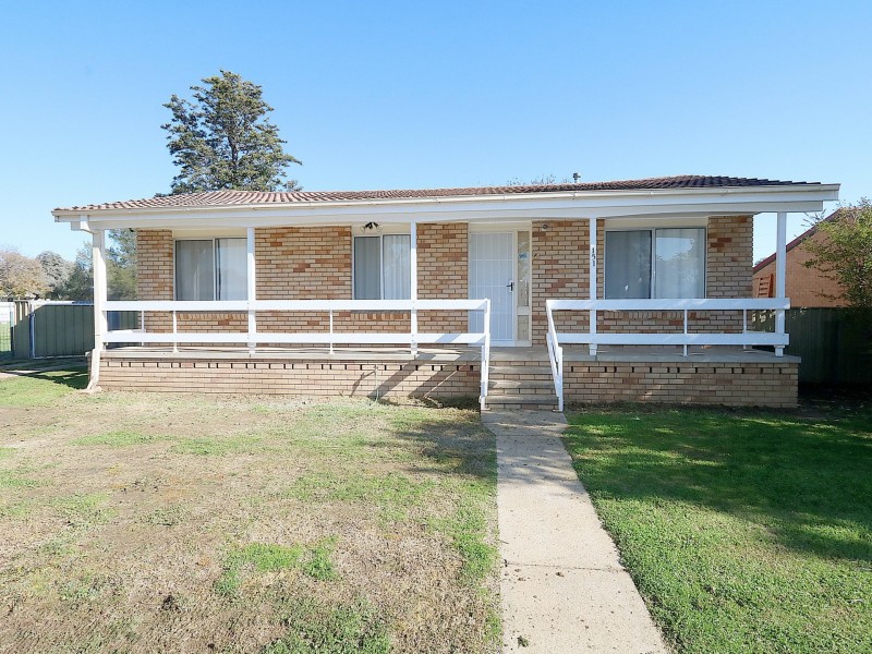 151 Raye Street, Tolland NSW 2650