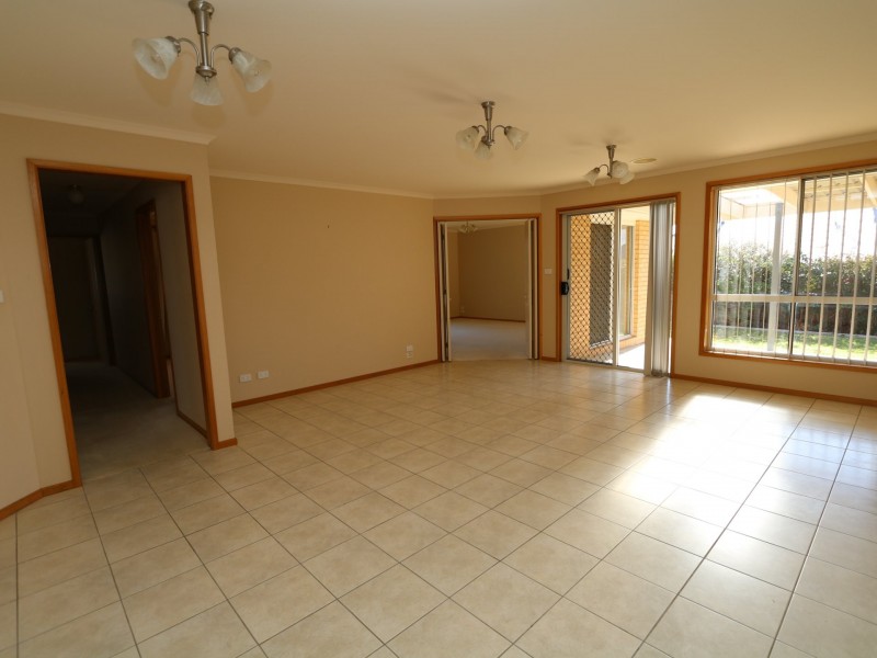 39 Gunn Drive, Estella NSW 2650