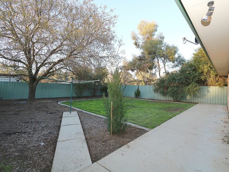 37 Craft Street, Lake Albert NSW 2650