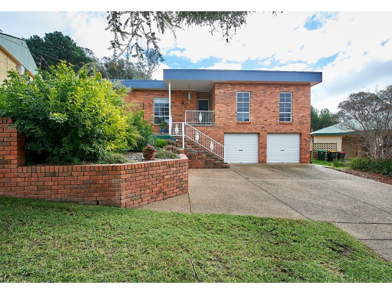 8 Warrawong Street, Kooringal NSW 2650