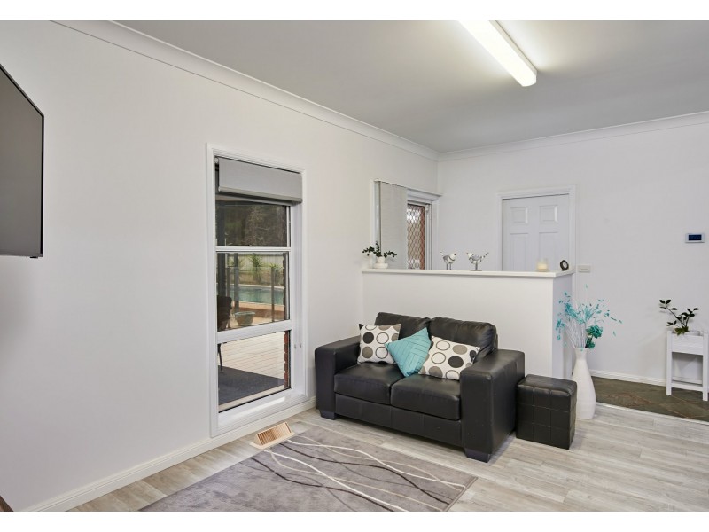 8 Warrawong Street, Kooringal NSW 2650