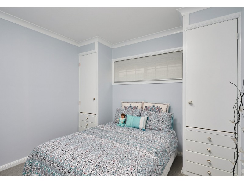 8 Warrawong Street, Kooringal NSW 2650