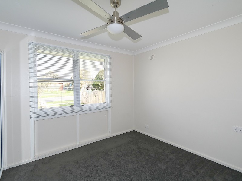 18 Tichborne Crescent, Kooringal NSW 2650