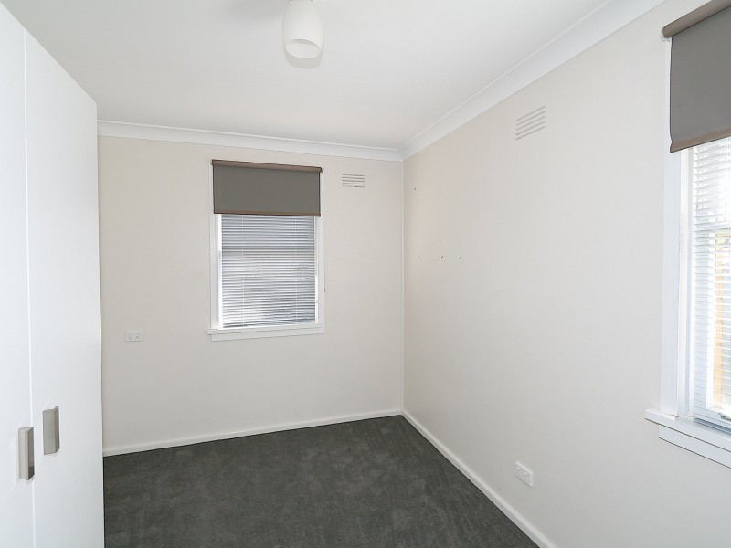 18 Tichborne Crescent, Kooringal NSW 2650