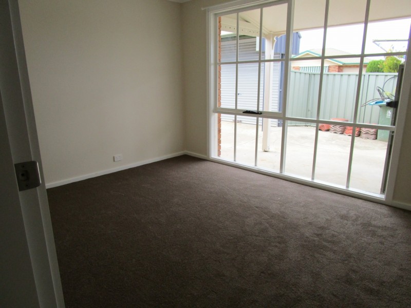1/16 Spokes Street, Kooringal NSW 2650