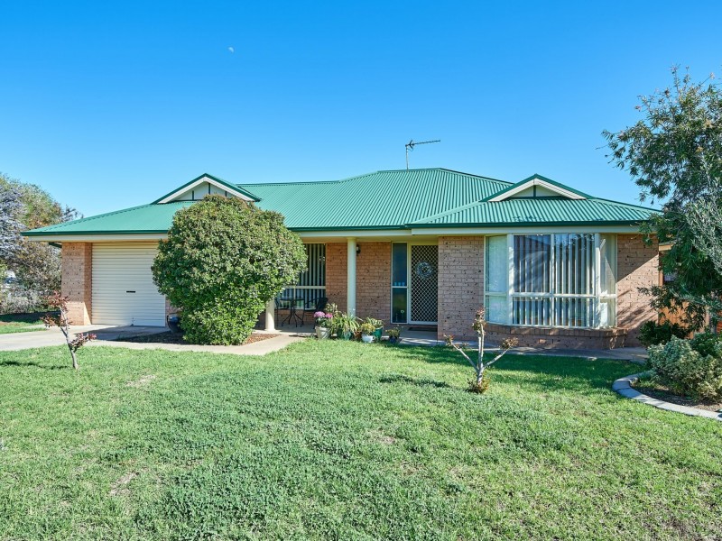 1/25 Wonkana Road, Glenfield Park NSW 2650