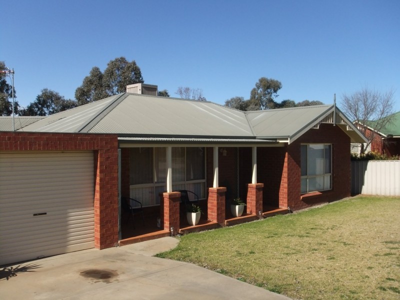 12 Canola Place, Estella NSW 2650