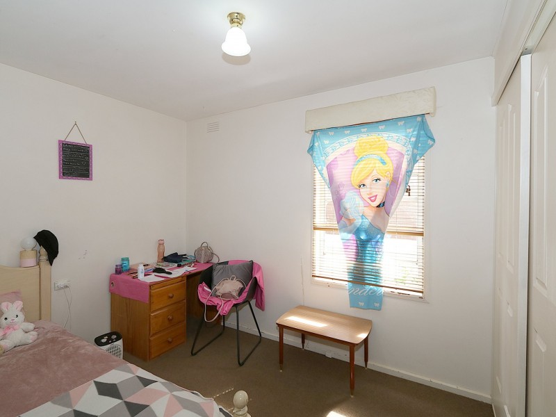 8 Adams Street, Ashmont NSW 2650