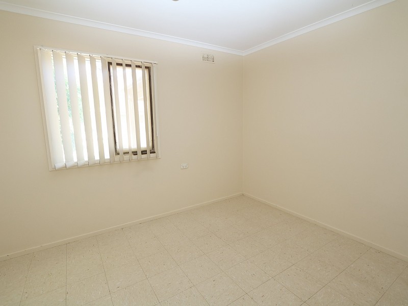 4 Rogers Place, Tolland NSW 2650