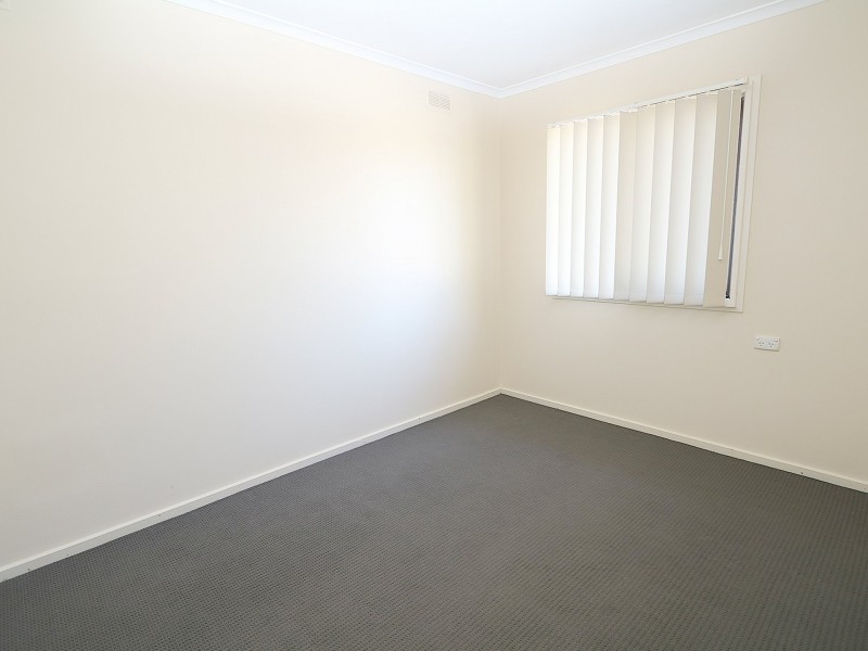 4 Rogers Place, Tolland NSW 2650