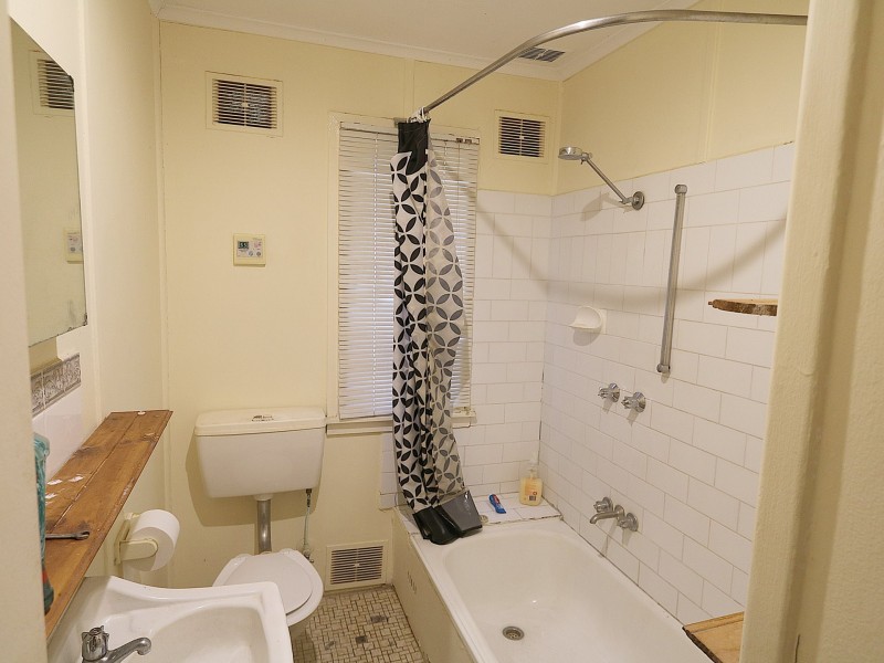 4 Buna Street, Ashmont NSW 2650