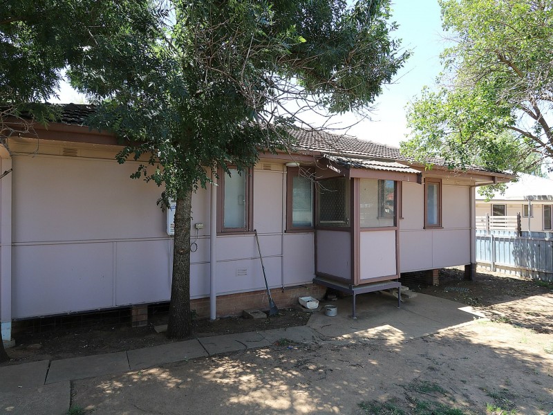 4 Buna Street, Ashmont NSW 2650