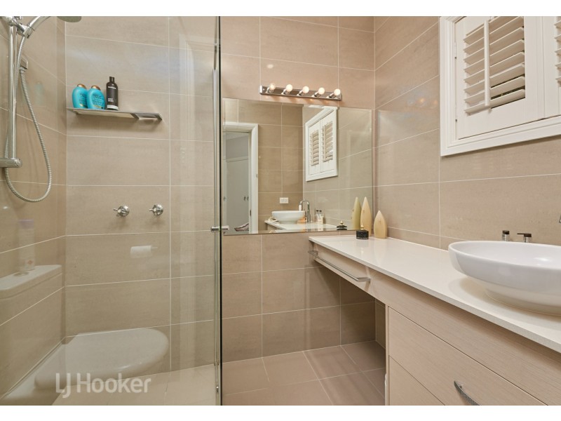 103 Red Hill Road, Kooringal NSW 2650
