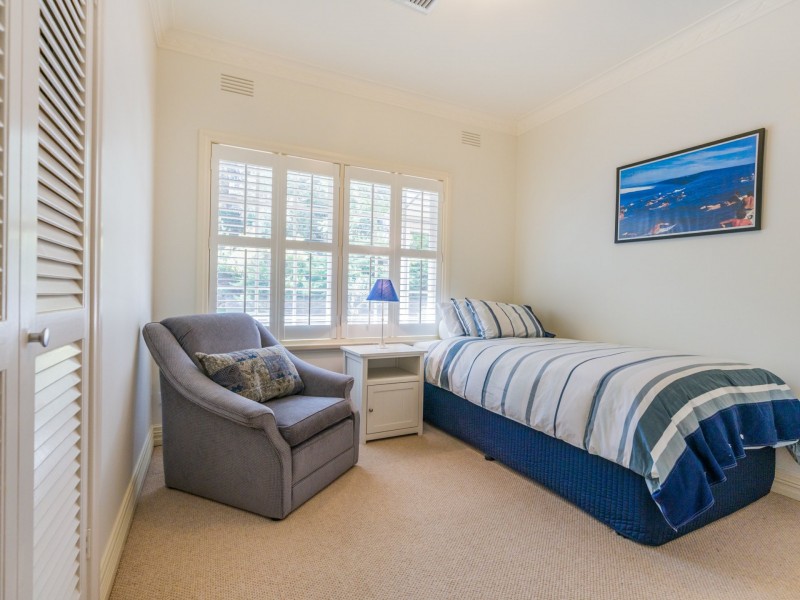 103 Red Hill Road, Kooringal NSW 2650