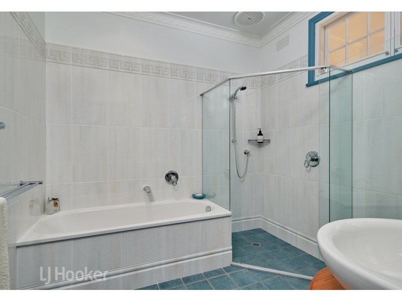 103 Red Hill Road, Kooringal NSW 2650