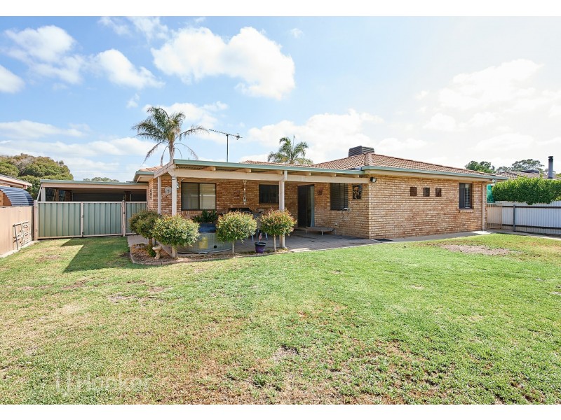 12 Warrambool Crescent, Glenfield Park NSW 2650