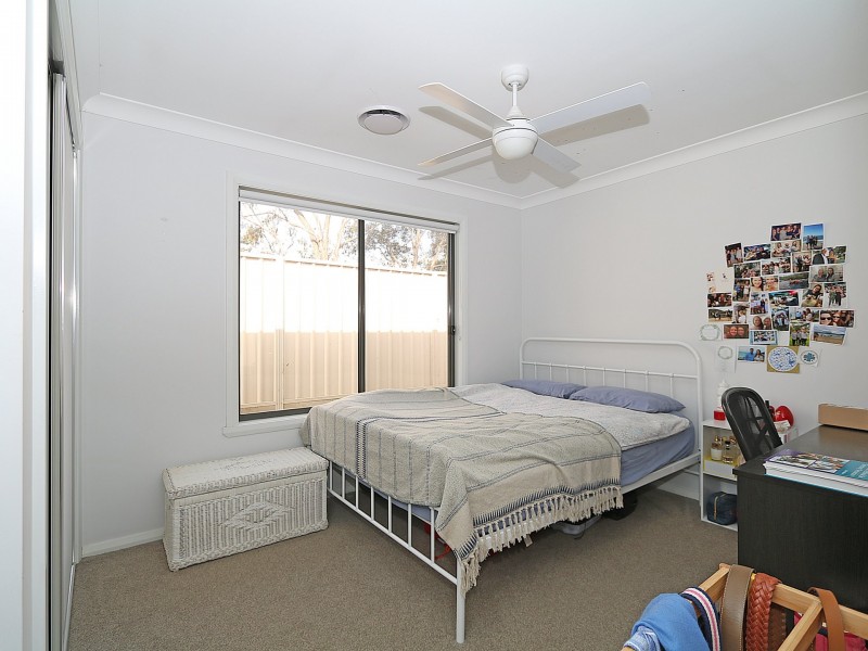 Unit 2/1 Cootamundra Boulevard, Gobbagombalin NSW 2650