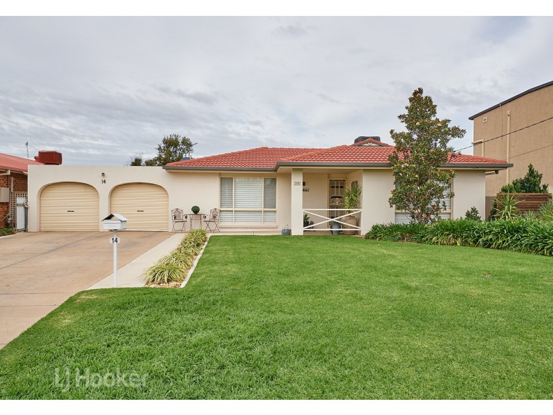 14 Magnolia Parade, Lake Albert NSW 2650