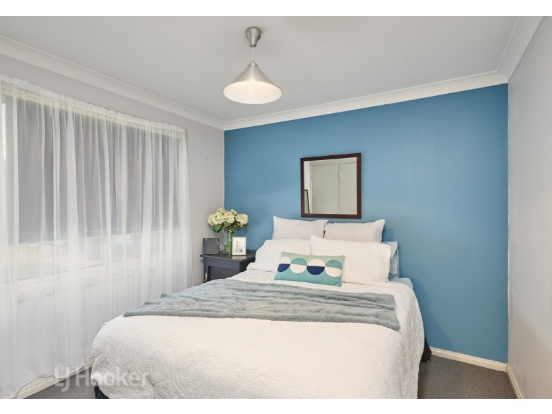 14 Magnolia Parade, Lake Albert NSW 2650