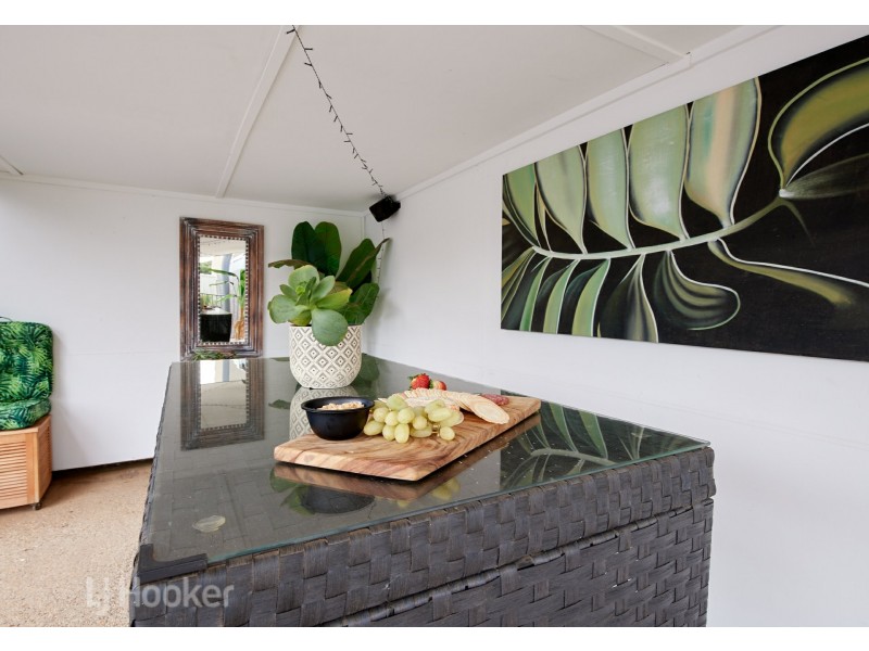 14 Magnolia Parade, Lake Albert NSW 2650