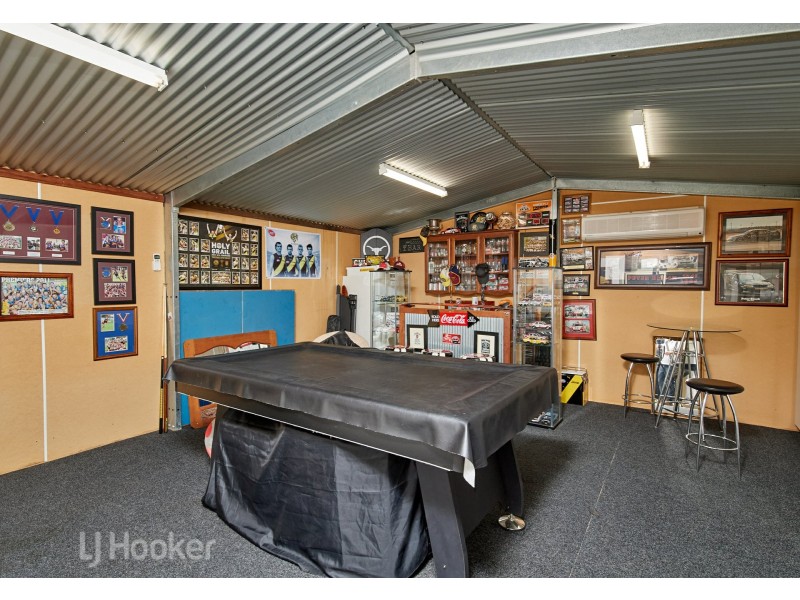 14 Magnolia Parade, Lake Albert NSW 2650