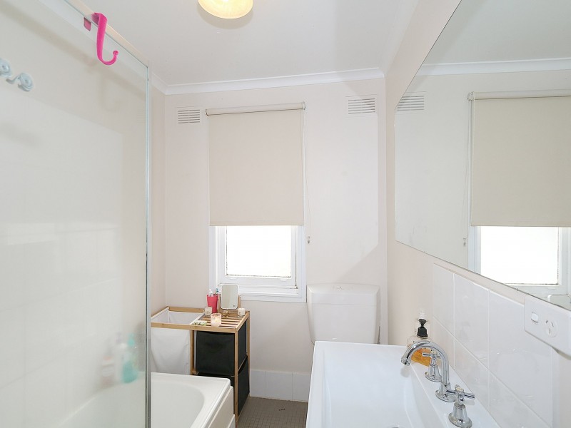 5 Baird Avenue, Kooringal NSW 2650